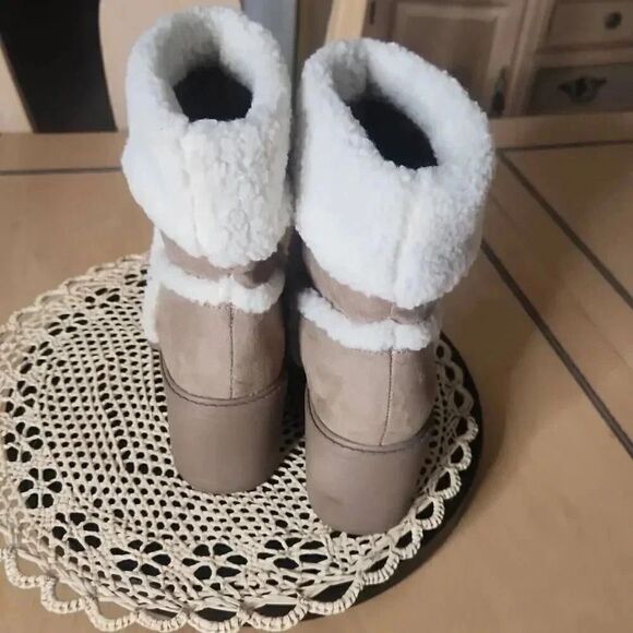 JF elle trim lug sole boots women's size 8 - Picture 4 of 5